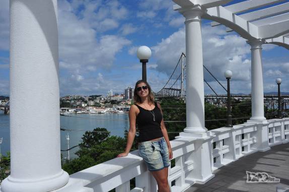Mirante de observação da ponte Hercilio Luz, em Florianópolis, Santa Catarina